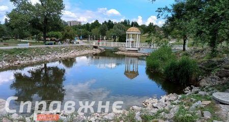 В Запорожье требуют принятия мер через песни на русском в парке