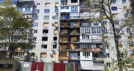Відбудова після "Іскандера": у Запоріжжі стартував ремонт понівеченої дев&rsquo;ятиповерхівки