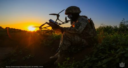 Ветерани та ветеранки зможуть викладати "Захист України" у школах