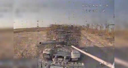 "Взорвалось очень хорошо": ВСУ поделились кадрами уничтожения танка РФ на Запорожье