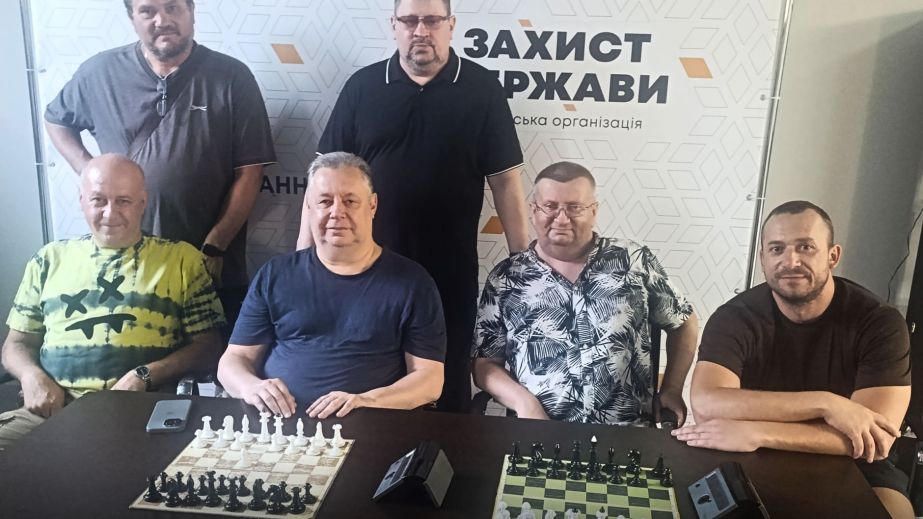 Запорожские ветераны и активисты отметили Международный день шахмат
