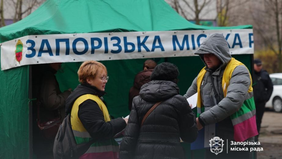 На місцях "прильотів" у Запоріжжі оперативно розгорнули Пункти незламності