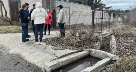 Водостік замурували в Дніпровському районі Запоріжжя &ndash; фото