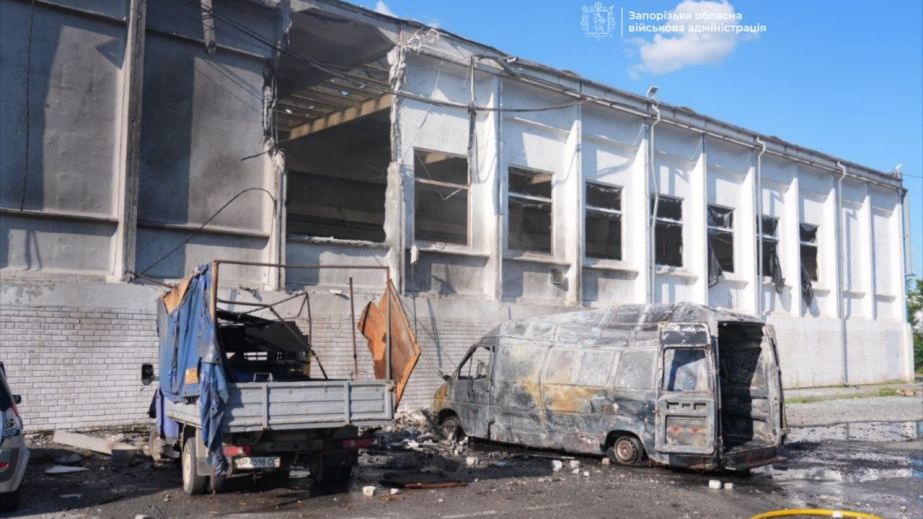 Кількість поранених через удар по Запоріжжю зросла, серед них поліцейський