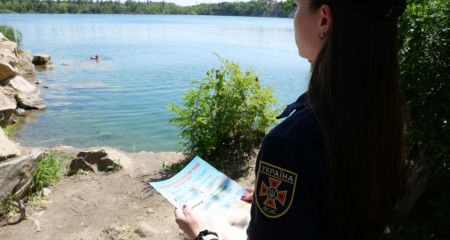 Купание под запретом: полиция и ГСЧС проверила зону отдыха Запорожья