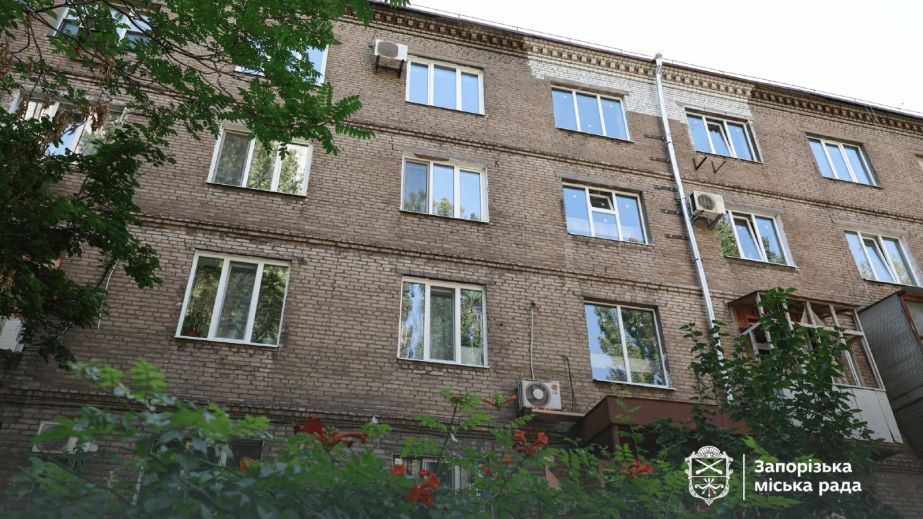 У Запоріжжі відновлюють багатоповерхівки після листопадової атаки &ndash; хід робіт