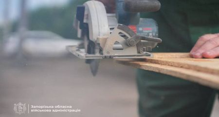 У 42 будинках Запоріжжя тривають роботи з ліквідації наслідків обстрілів