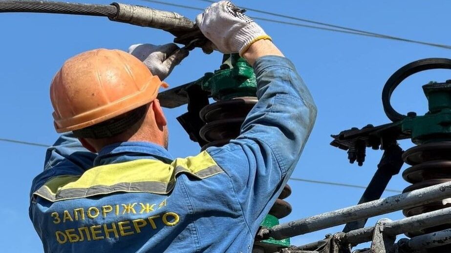 Город и несколько сел в Запорожье обесточены из-за аварий: перечень