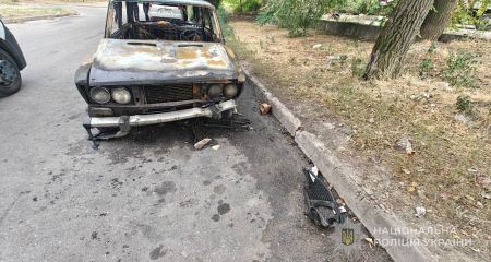 Підпал авто в Запоріжжі: камери допомогли поліції знайти зловмисника