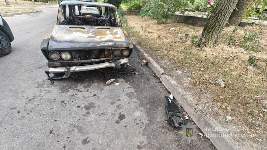 Підпал авто в Запоріжжі: камери допомогли поліції знайти зловмисника