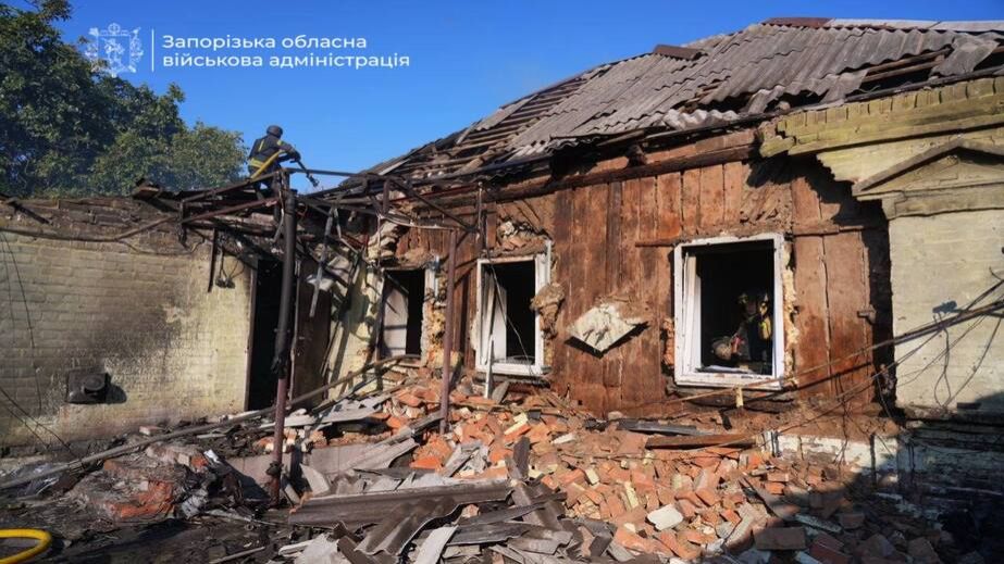 В Запорожье российский удар повредил частный дом