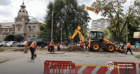Впервые за 40 лет: в Запорожье капитально ремонтируют исторический переезд