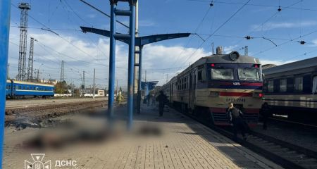 Удар по вокзалу в Днепре: погибли трое запорожцев, еще семеро &ndash; ранены