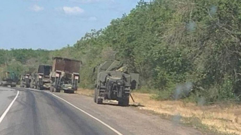 Окупанти перекидають техніку з Луганська на Запорізький напрямок, – "Атеш"