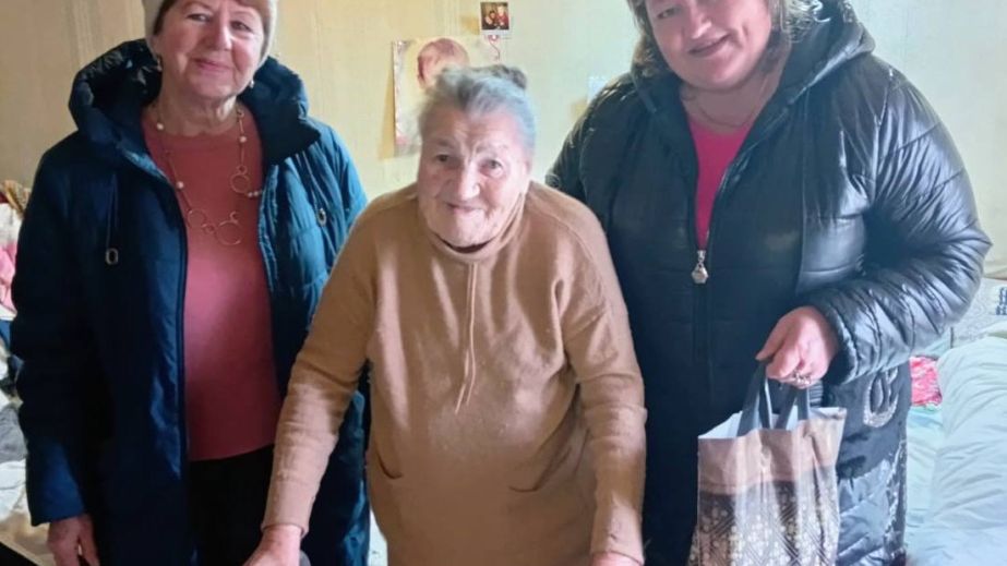 Долгожительницу из-под Запорожья поздравляли по случаю 98-летия