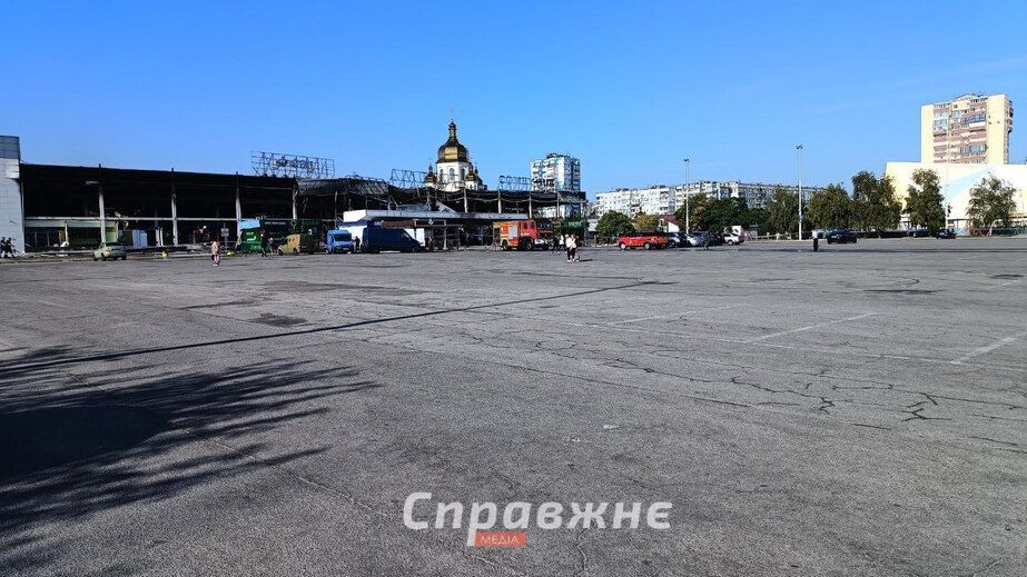 "Все отстроят": что рассказывают запорожцы об уничтоженном "Амсторе" на Бабурке