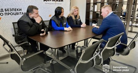 Понад 100 звернень: у Запоріжжі провели зустріч щодо підтримки ветеранів