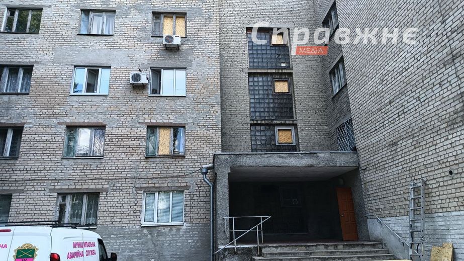 Віконну раму розгорнуло вибухом, – житель Запоріжжя про обстріл