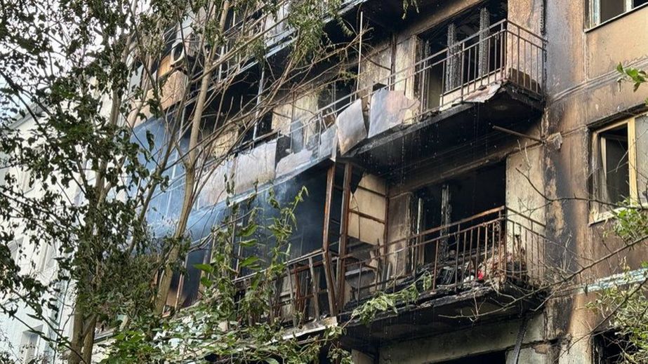 У Запоріжжі спалахнула п’ятиповерхівка: відомо про вісім постраждалих