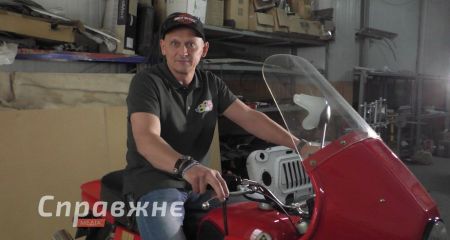 Байк спецслужб и Челентано: зачем запорожский ветеран реставрирует старые мотоциклы "Днепр"