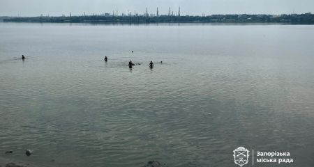Пастка на острові Байда та сильна течія: на воді в Запоріжжі врятували 21 дитину