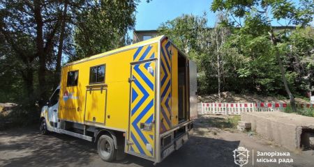 Тепло для 2,5 тисяч містян: майже 200 метрів теплотраси замінюють у Запоріжжі
