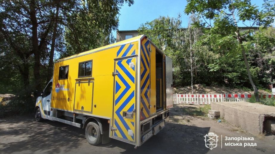 Тепло для 2,5 тисяч містян: майже 200 метрів теплотраси замінюють у Запоріжжі