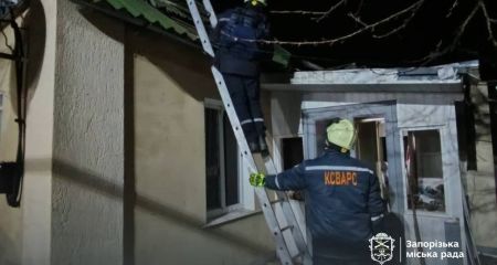 У Шевченківському районі Запоріжжя ліквідують наслідки ворожої атаки &ndash; деталі