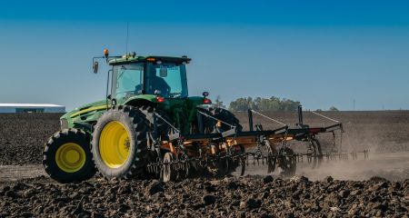 На Запоріжжі стартувала посівна: аграрії отримали державну підтримку