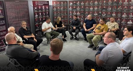 Не перетворювати критику військових на хейт закликали в Запоріжжі