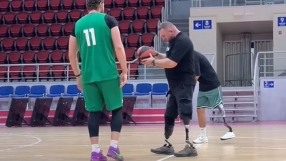 В Запорожье 12 защитников получили спортивные протезы и протестировали их – кадры