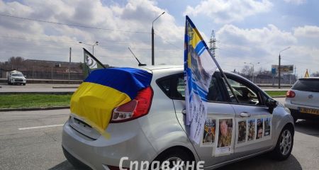 Автопробіг пам&rsquo;яті відбувся в Запоріжжі &ndash; історії загиблих героїв