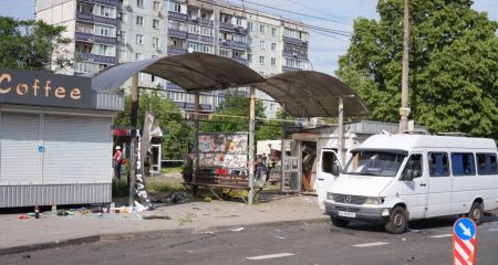 Росіяни вдарили по зупинці в Запоріжжі &ndash; наслідки влучання дрона