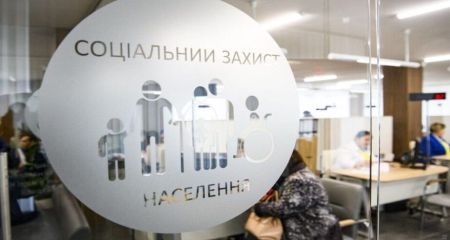 Запоріжці "штурмують" відділи соцзахисту, щоб оформити "зимову" допомогу