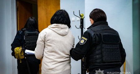 Імітувала суїцид: у Запоріжжі жінка зарізала співмешканця під час сварки