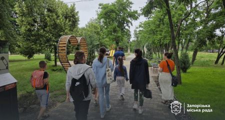 Пізнавальну мандрівку Хортицею провели для запорізьких ветеранів