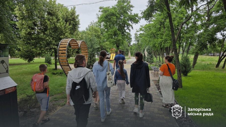 Познавательное путешествие по Хортице провели для запорожских ветеранов &ndash; как это было