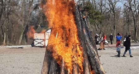 Як зустрічають весну за давніми традиціями – кадри з Хортиці