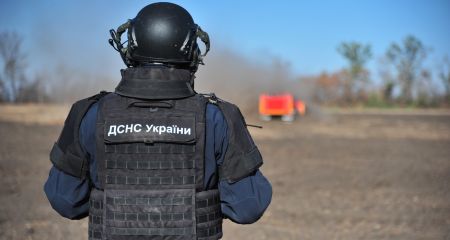 Кассетные элементы от "Урагана" и авиабомбу уничтожили саперы на Запорожье