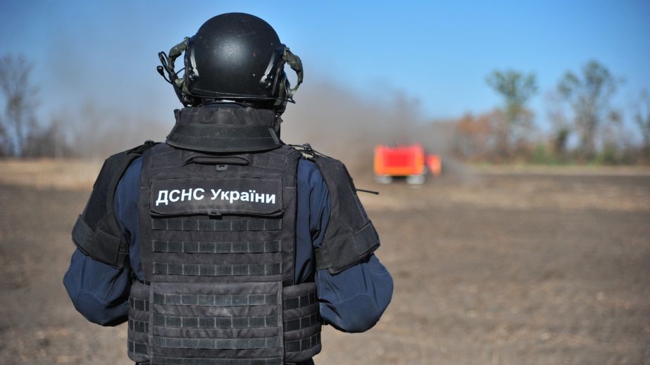 Кассетные элементы от "Урагана" и авиабомбу уничтожили саперы на Запорожье