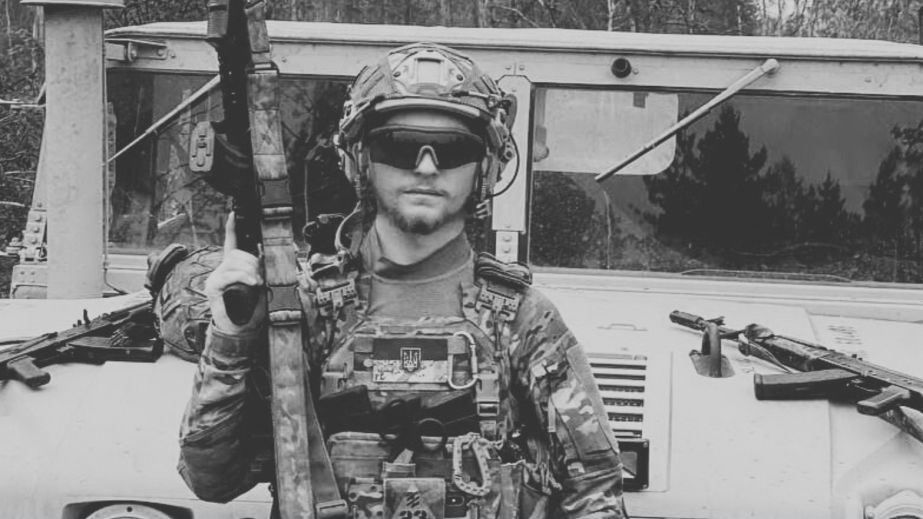 Загиблого на фронті "азовця" Зінура Амєтка з Мелітопольщини проводять в останню путь в Запоріжжі