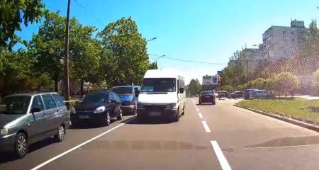 Маршрутчик-нарушитель получил наказание в Запорожье благодаря неравнодушным горожанам