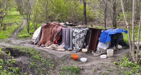 Мусор в сквере Запорожья: что увидели экологи в Вознесеновском районе