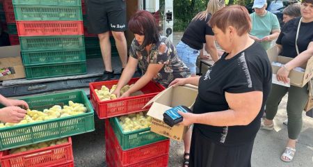 Живі набори для домашнього птахівництва отримали родини на Запоріжжі