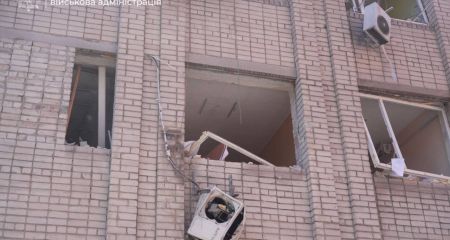 Жителів багатоповерхівки в Запоріжжі евакуюють через нерозірвані снаряди &ndash; деталі