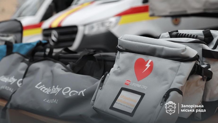 Новое авто и тренажеры для спасения жизней передали партнеры Запорожью