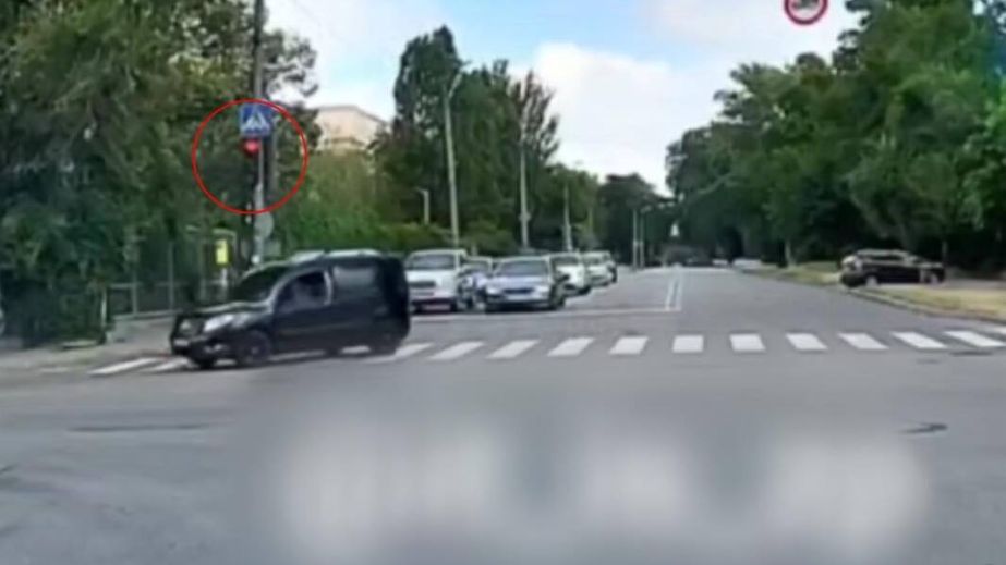 Після відео в соцмережі у Запоріжжі покарали водія Mercedes
