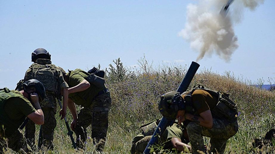 Ворог намагається прорватися на Запоріжжі: 13 атак за добу