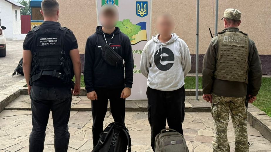 Запорожца обманули на 3000 долларов на попытке бегства за границу