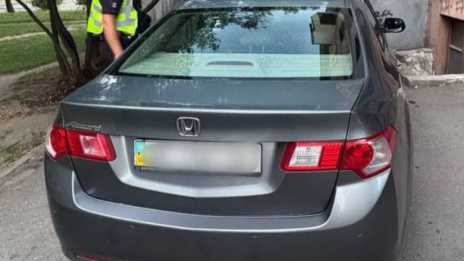 "Викрадене" авто знайшлось під будинком: запоріжець "попав" на штраф